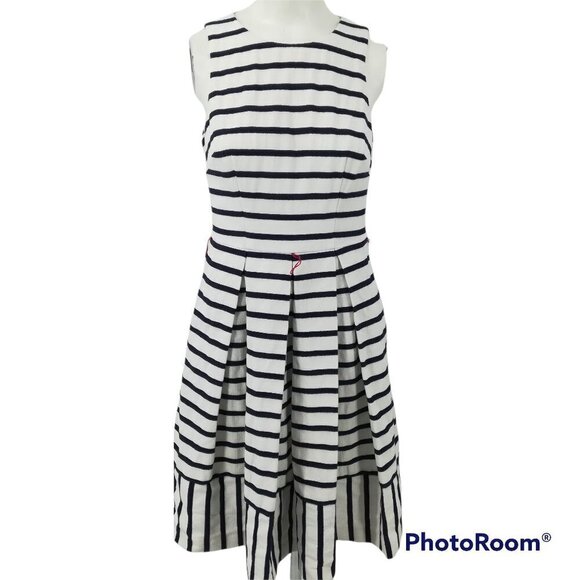 Eliza J Striped Pleated Dress Size 2 Lined Cutout Keyhole Back Nautical Belted - Picture 12 of 12